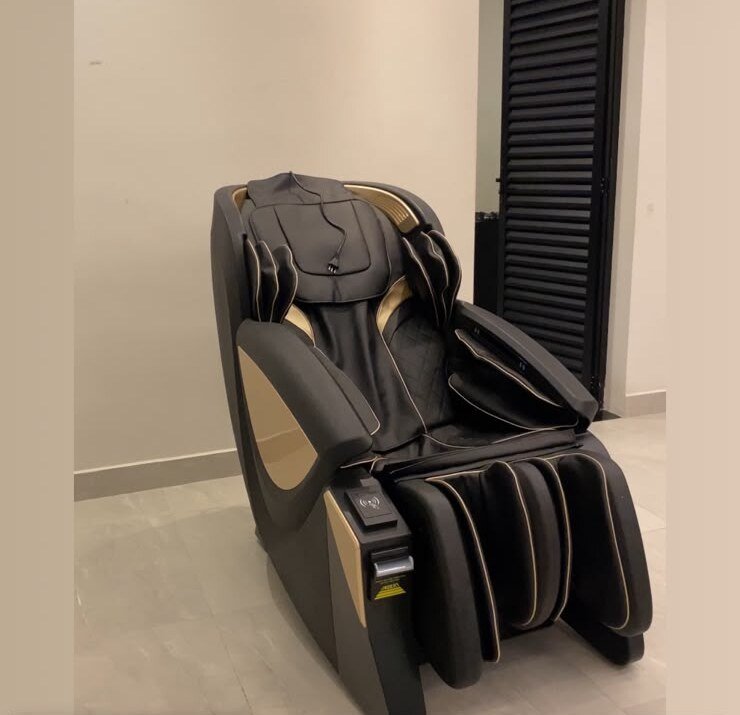 Cadeira de massagem profissional inclusa na locação
